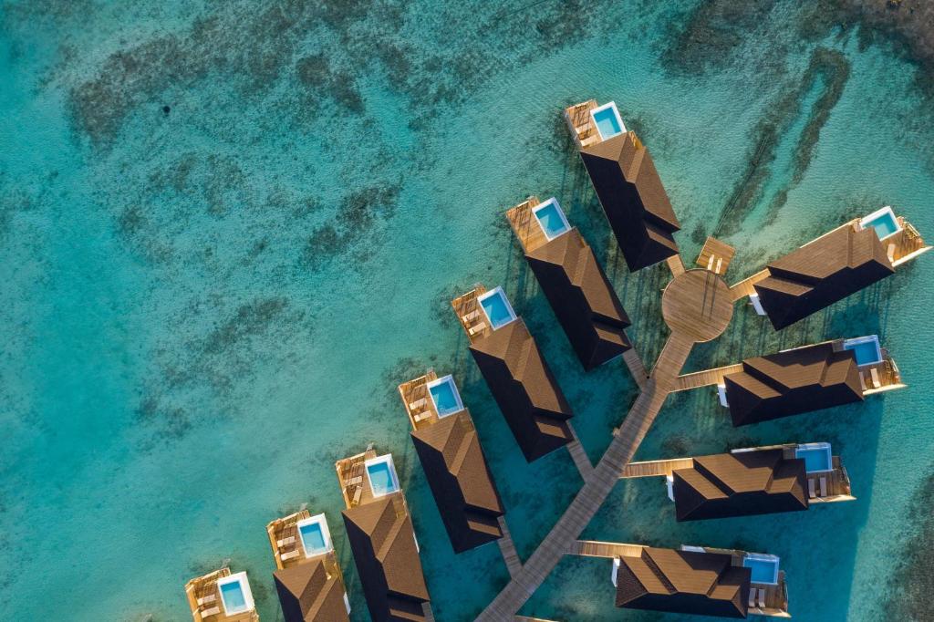 From Over Water Bliss to Urban Glamour: Only in £2,899pp for 10 Nights in Sun Siyam Olhuveli,