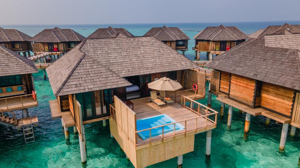 09 Night stay at Sun Siyam Iru Fushi Maldives and enjoy your own Water Villa plus ALL INCLUSIVE!