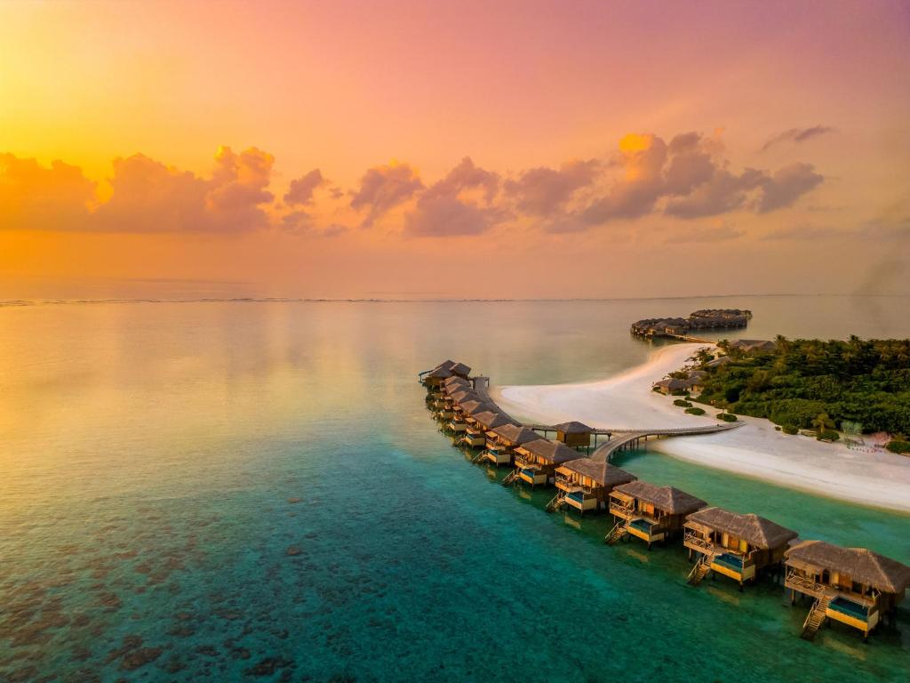 Luxurious 10 Night Adventure You & Me Maldives with Dolphin Villa All Inclusive & Dukes the Palm Dubai Stay just in £2999pp	