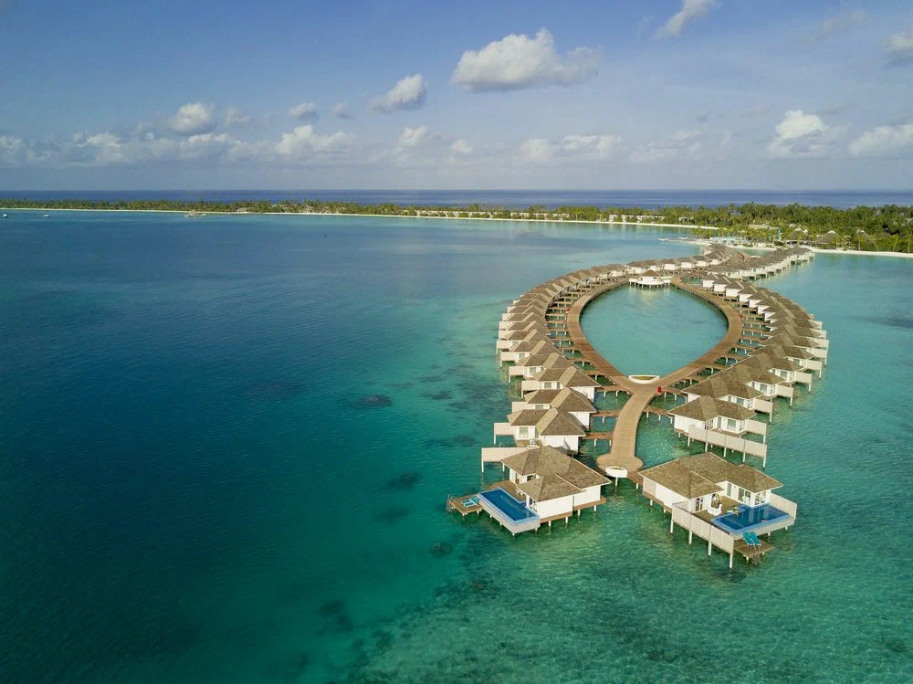 10 Nights of Luxury: Jumeirah Beach Hotel, Dubai & Kandima Maldives – Ocean Deluxe Room, All-Inclusive Dining, from £2599pp!